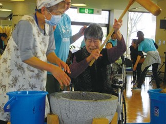 もちつき大会と家族懇親会