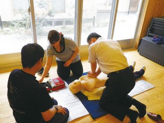 救急蘇生・AED訓練を行いました