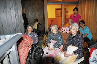 鯛祭りの夜に花火を堪能