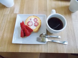 イチゴのカフェを楽しみました