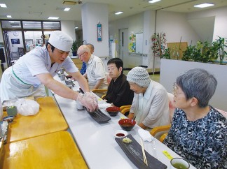 ケアハウスに出張寿司