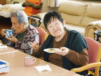 いつも人気のお好み焼き作り