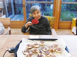 そよかぜの五平餅作り