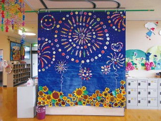 花火の壁画を作りました