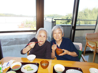 みなみ苑「敬老の日のお祝い料理」