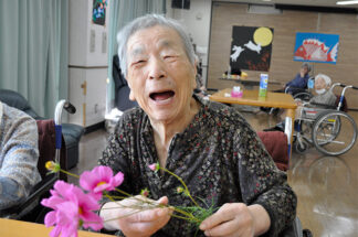 あい寿の丘「コスモスツアー」