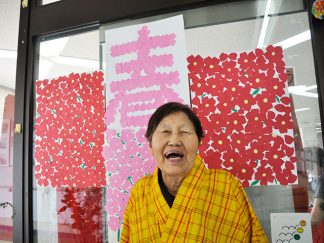 あい寿の丘「桜を前に」