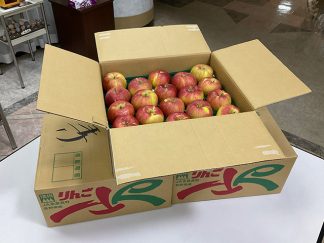 あい寿の丘「リンゴの寄付」