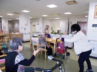 みなみ苑「じゃんけんゲーム」