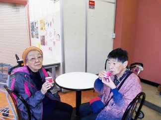 みなみ苑「花見外出」