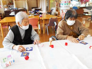 南知多町デイサービスセンター「兜の吊るし飾り」