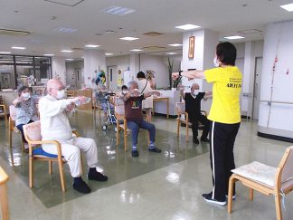 みなみ苑「健康体操」