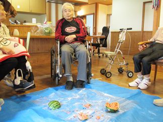 ひだまり「スイカ割」