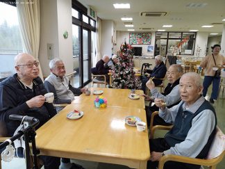 みなみ苑「クリスマス会」
