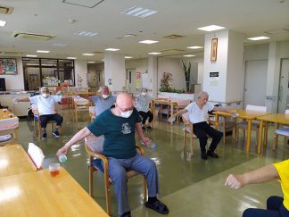 みなみ苑「健願体操」
