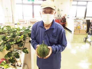 みなみ宛 「スイカ収穫」